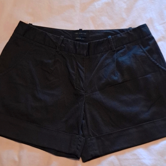 The Limited Drew Fit Size 8 Brown Shorts with Cuff - Picture 1 of 5